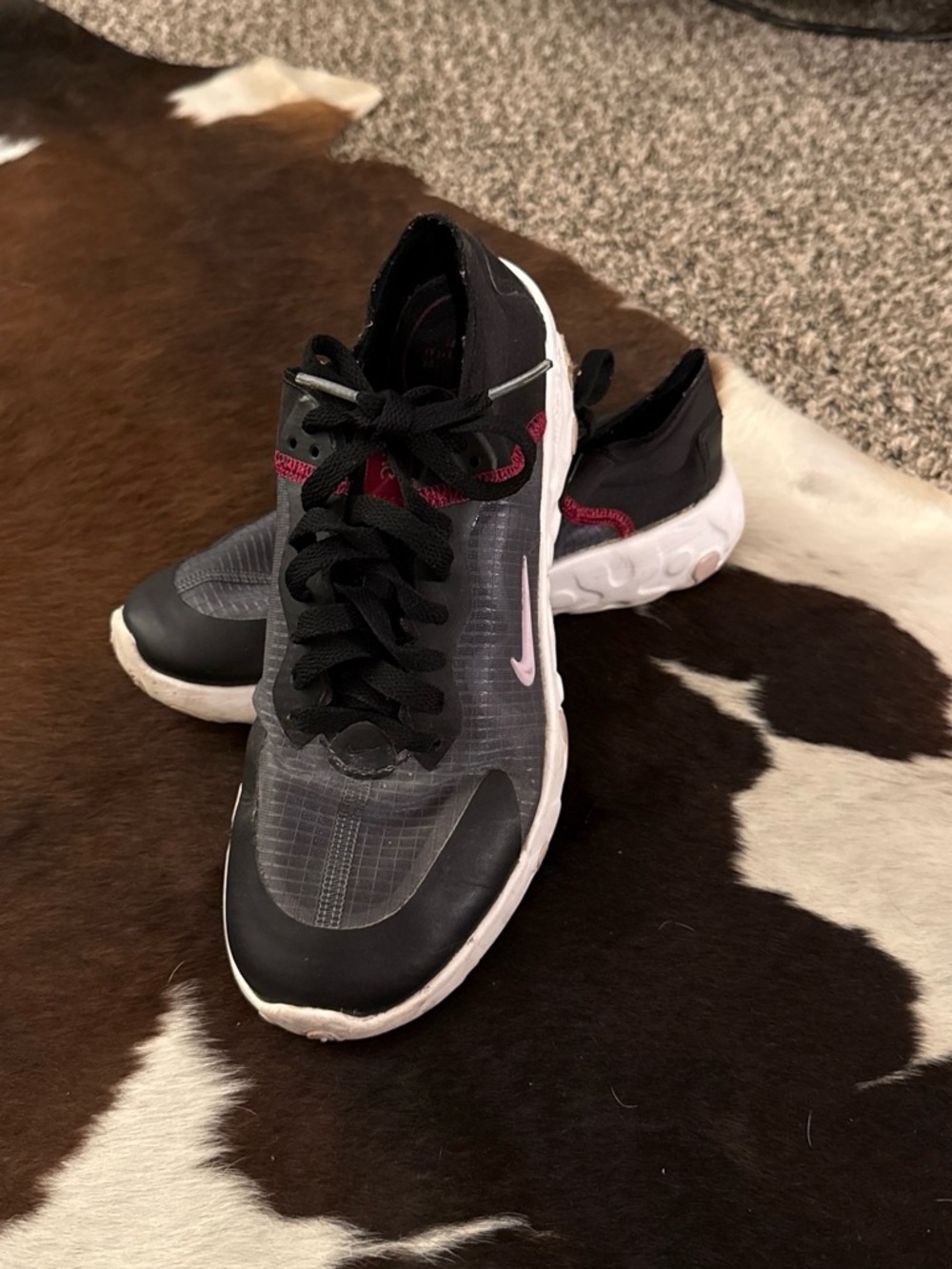 Nike Women’s Black and Pink Running Sneakers
